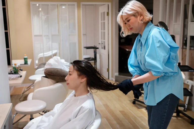 Hair Wash in Salon