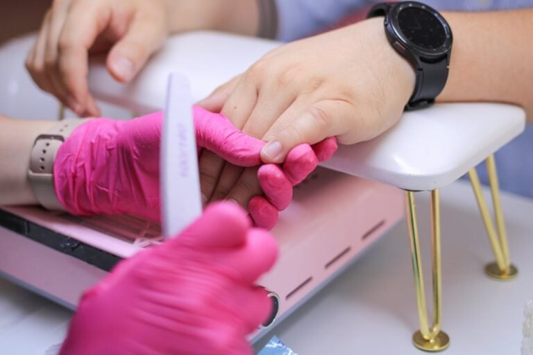 How Nail Artists and Lash Technicians Use Technology to Grow Faster?