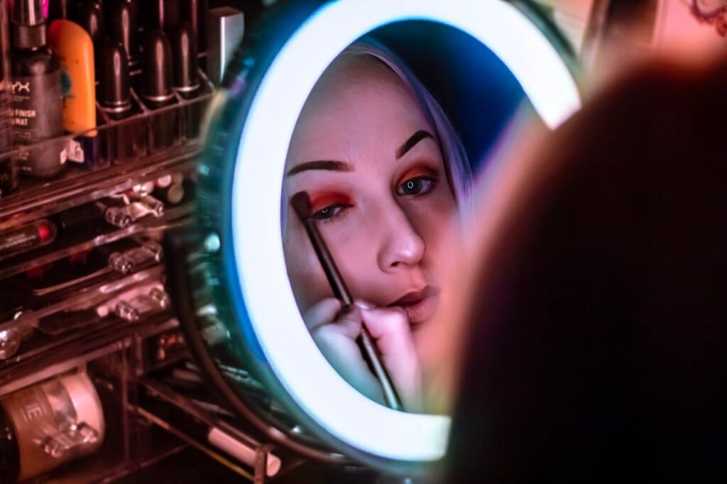 From Freelance to Full-Time: Tools Every Independent Beautician Needs